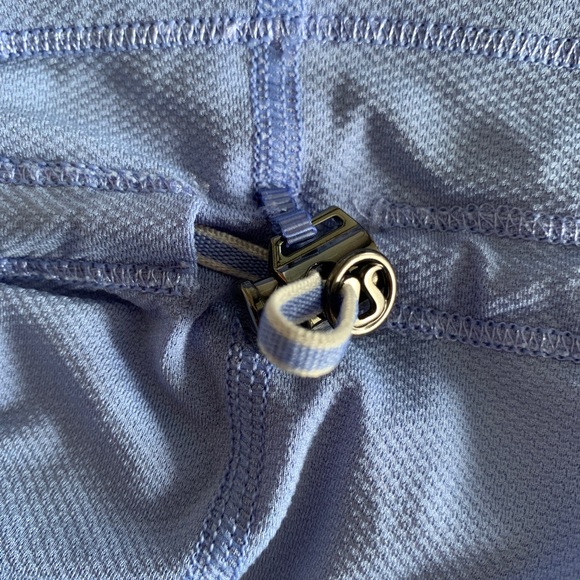 Lululemon Top 8 - Picture 7 of 7